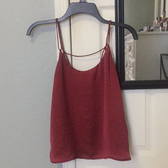 Nice silky, loose, spaghetti strap shirt - Picture 3 of 4